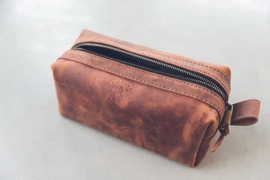 Unisex Leather Cosmetic Bag / Leather Toiletry Bag